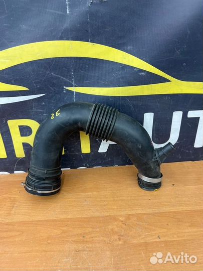 Патрубок воздушного фильтра Genesis Gv80 1 G6DS