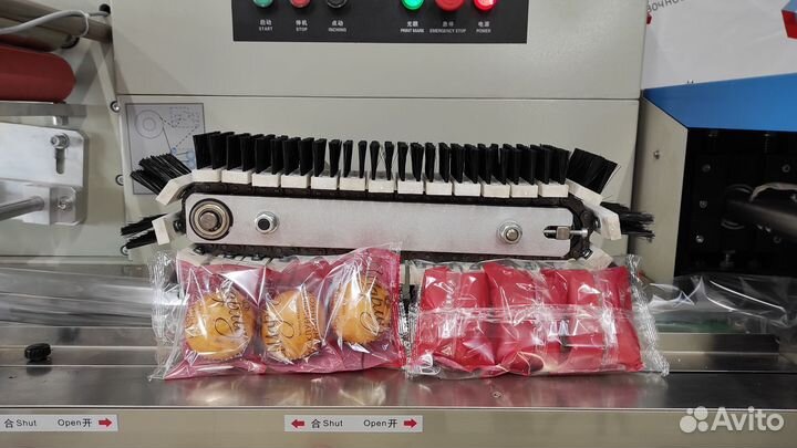 Горизонтально упаковочная машина Flow pack