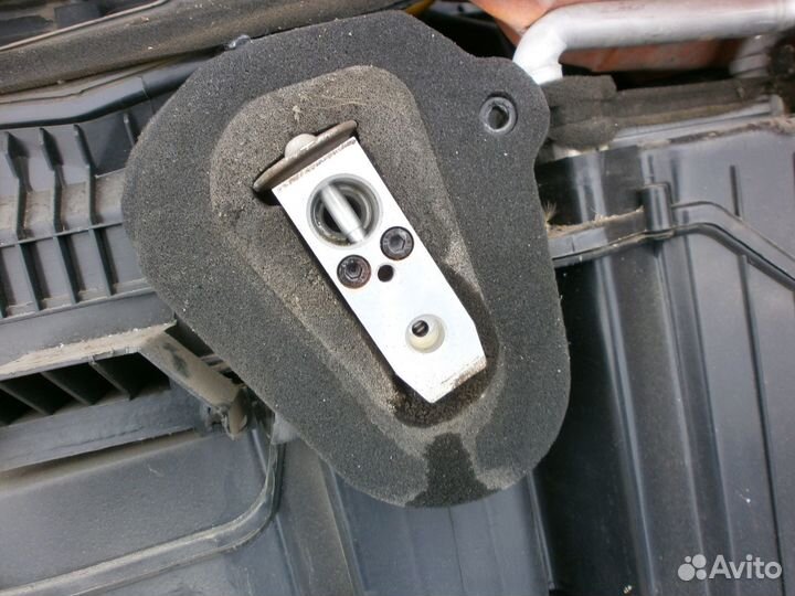 Клапан испарителя кондиционера Джили мк кросс