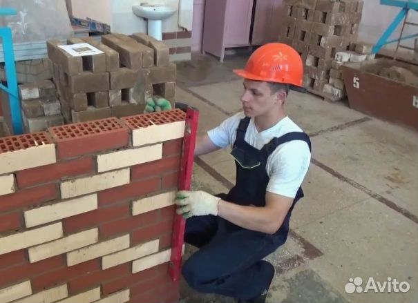Каменщик футеровщик