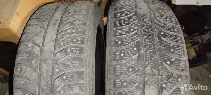 Bridgestone Ice Cruiser 7000 215/60 R16
