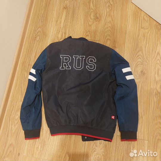 Бомбер forward