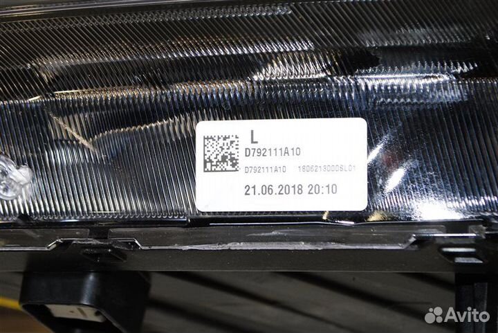 Фара передняя левая Hyundai Tucson 3