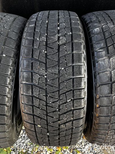 Bridgestone Blizzak DM-V1 215/60 R17 96R