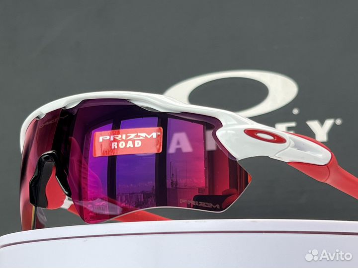Солнцезащитные очки Oakley Radar EV Path Wht Road