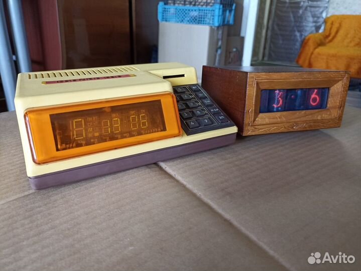 Электронные часы СССР Сигнал 201 и с газорязрядным