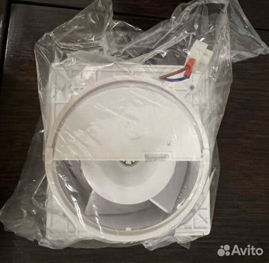 Бытовой вытяжной вентилятор