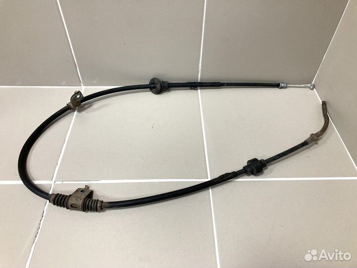 Трос ручника правый Mitsubishi Lancer 10