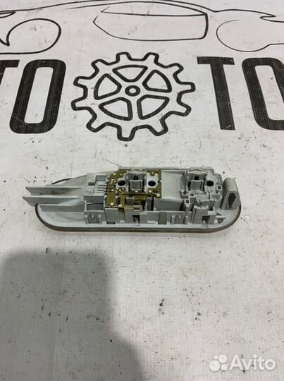 Плафон потолочный Renault Sandero 1