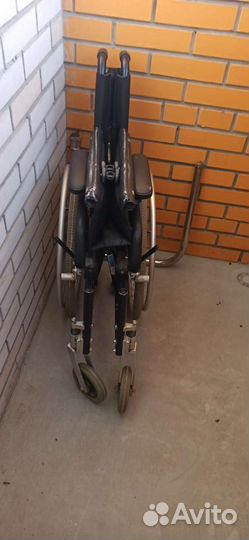 Инвалидная коляска