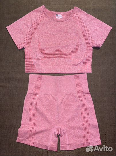 Костюм женский для фитнеса и йоги