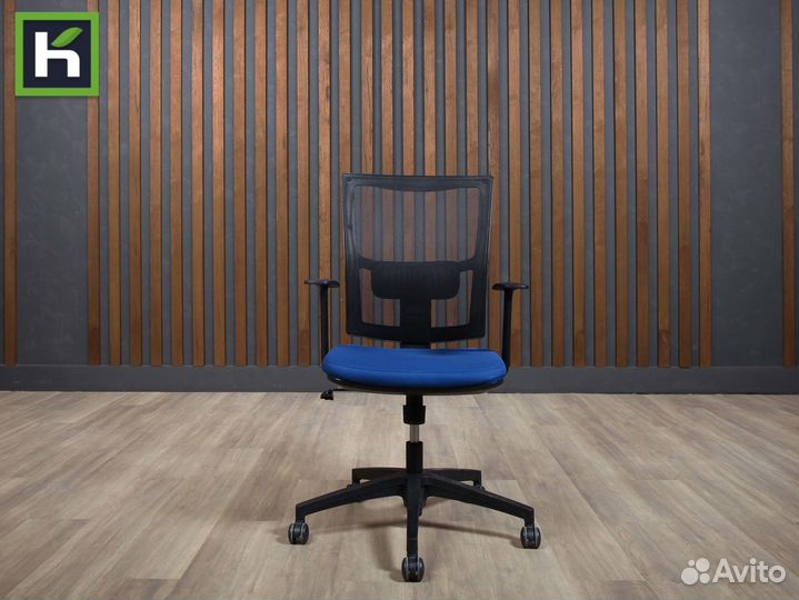 Компьютерное креслое офисное / Компьютерный стул