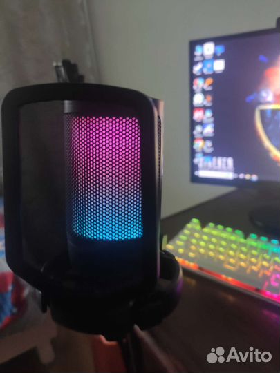 Микрофон fifne ampligame со стойкой