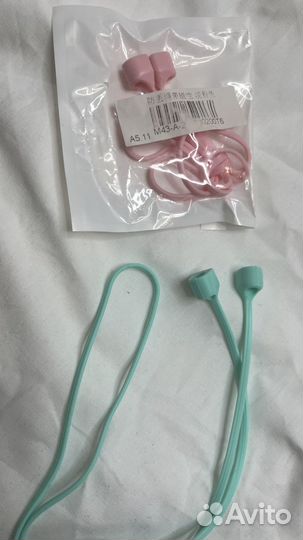 Держатели для беспроводных наушников