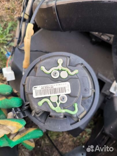 Renault Sandero вентилятор печки салона