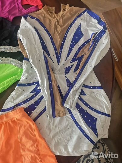 4 костюмчика спорт. На 9-10лет, за все