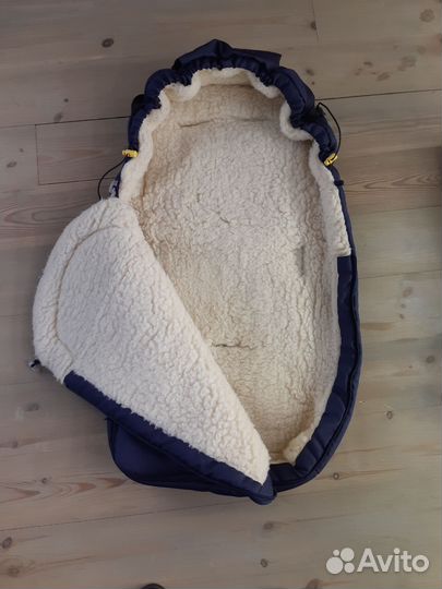 Меховой конверт в коляску