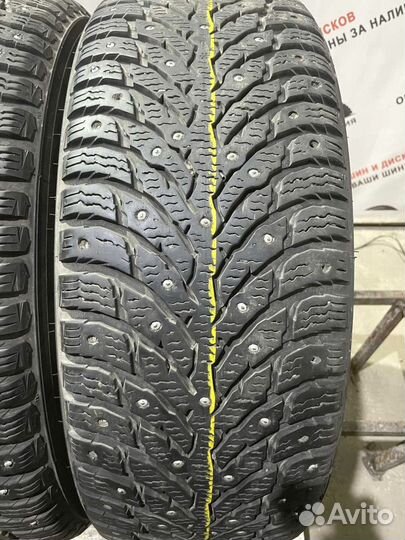 Nokian Tyres Hakkapeliitta 9 215/55 R17 94M