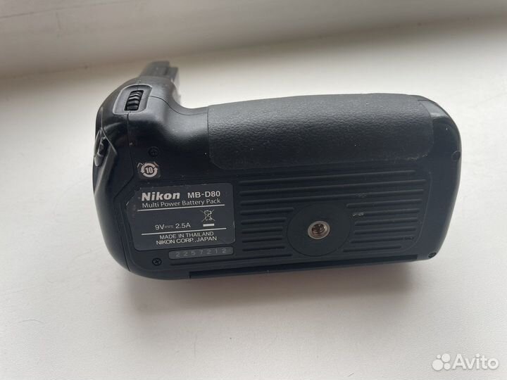 Батарейный блок Nikon md-d80