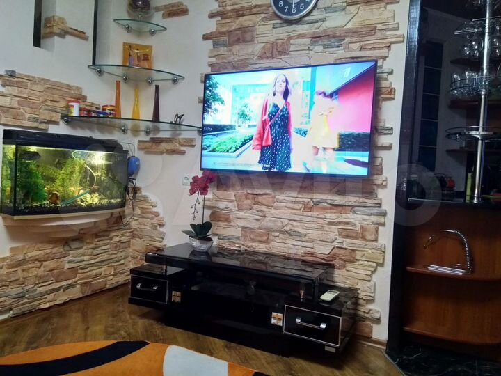 2-к. квартира, 55 м², 2/5 эт.