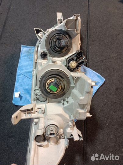 Фара галогеновая левая Toyota Camry 40 2azfe 2008