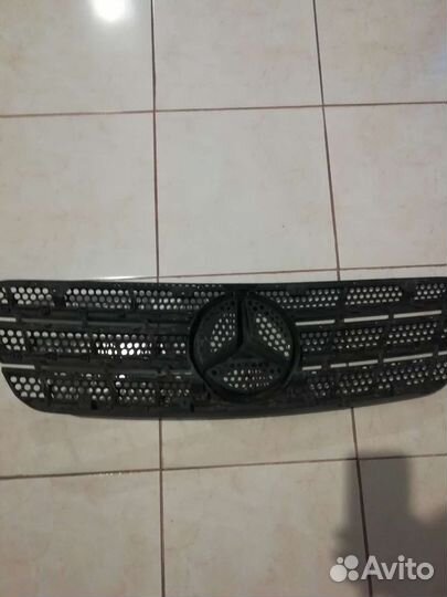 Решетка радиатора мерседес бенс M163
