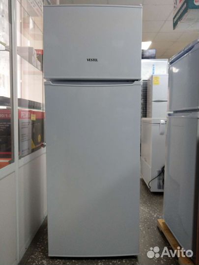 Холодильник новый