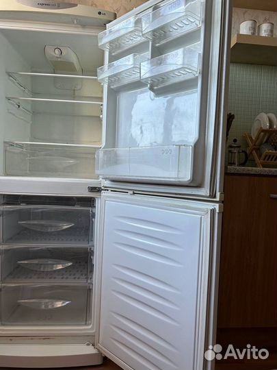 Холодильник lg 148см