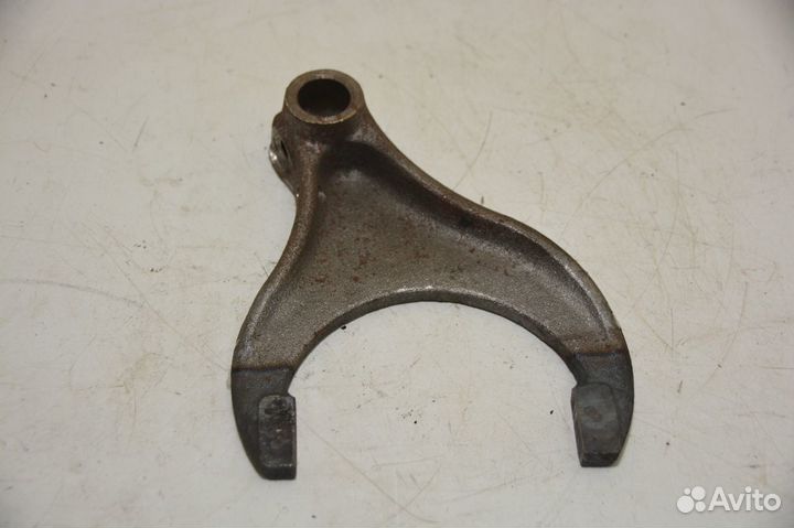 Вилка кпп ямз 1-й передачи и з.х 236-1702024