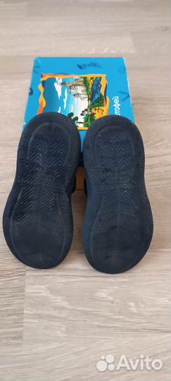 Сандали crocs