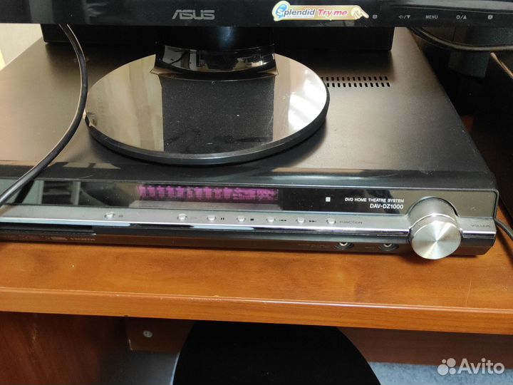 DVD плеер Sony dav dz1000