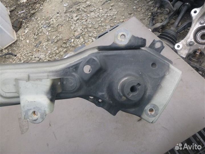 Телевизор передний левый Lexus Ls600Hl UVF46