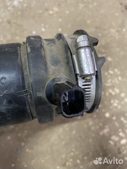 Патрубок воздушного фильтра Додж Калибер