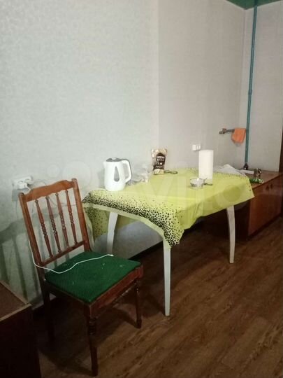 Комната 12,5 м² в 6-к., 2/4 эт.