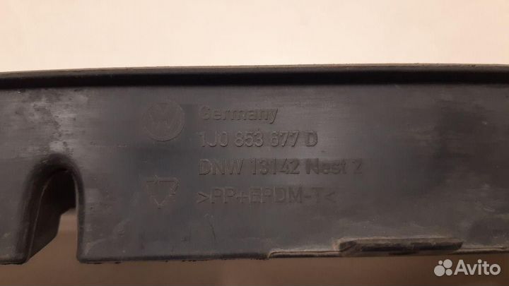 Решетка в бампер Volkswagen Golf