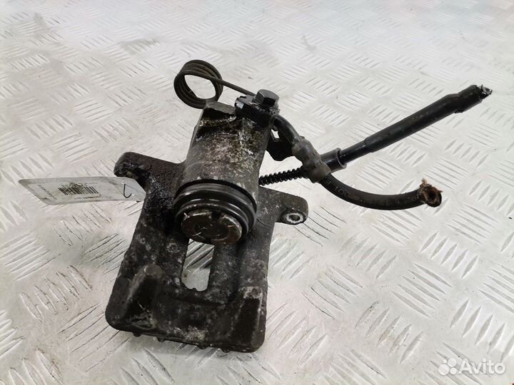 Суппорт задний левый для Audi A4 B5 8E0615423