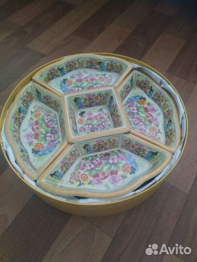 Менажница фарфоровая