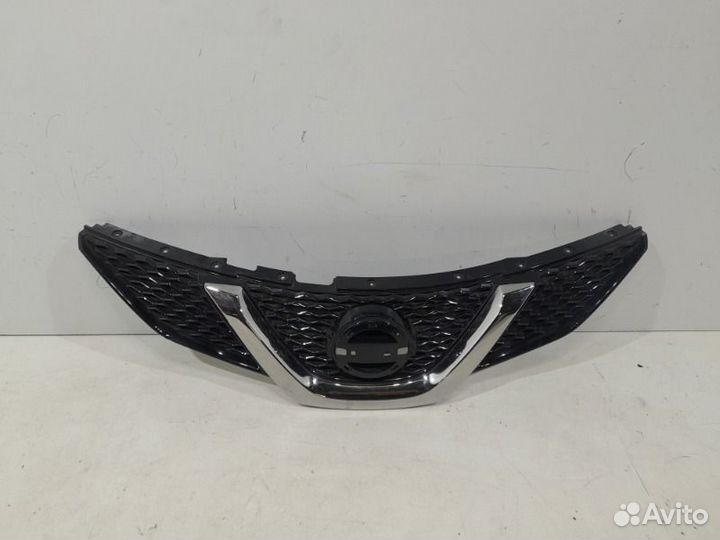 Решетка радиатора передняя Nissan Qashqai J11