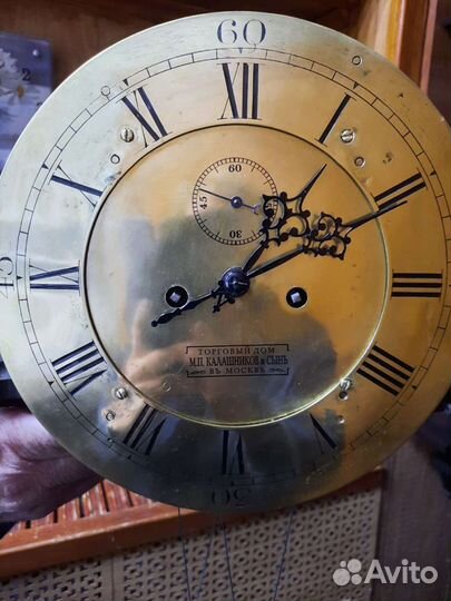 Старинные настенные антикварные часы с боем