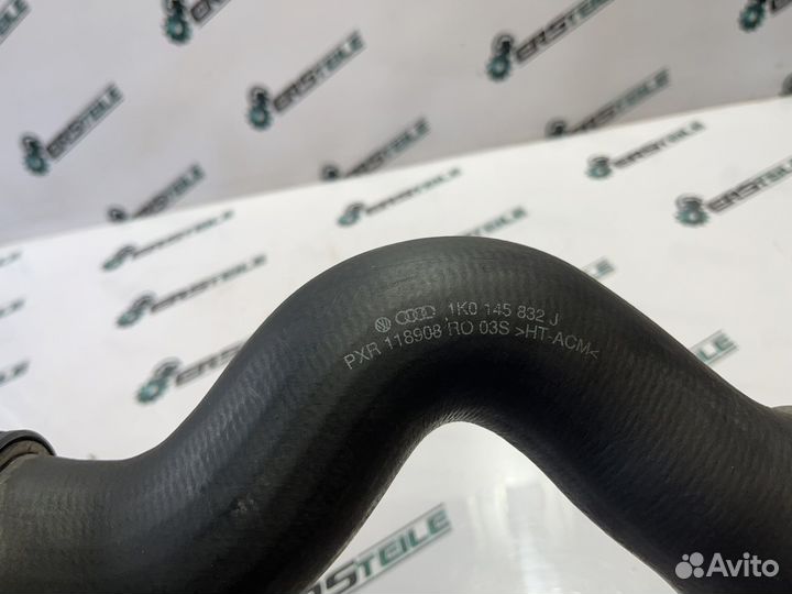 Патрубок интеркулера правый VW Audi 1.8 Tsi