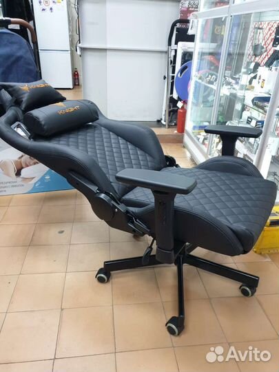 Компьютерное кресло knight