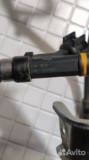 Топливная рейка Mazda 3 (BL) 2.0