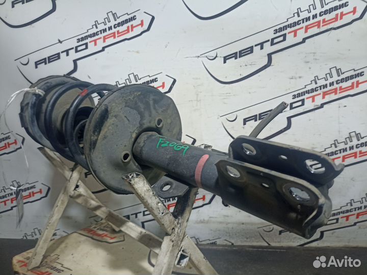 Стойка ходовки toyota noah voxy AZR60G AZR65G передняя правая 4851080180 2WD 4WD F2069