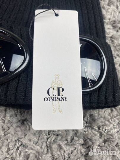 Cp company шапка в наличии