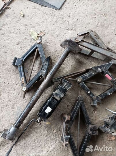 Домкраты на авто