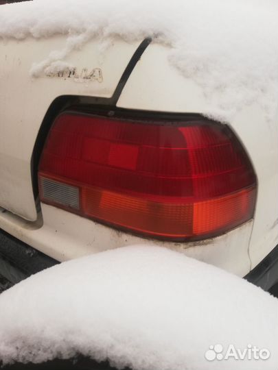 Фонарь задний правый toyota corolla 110