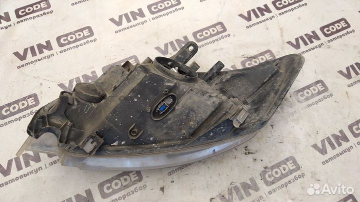 Фара передняя правая с дефектом Ford Kuga 1