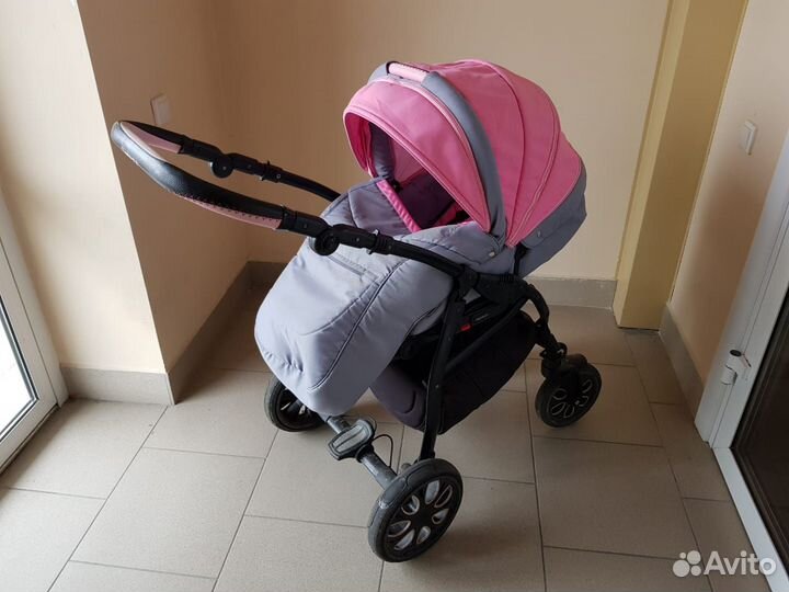 Коляска 2 в одном фирмы Adamex