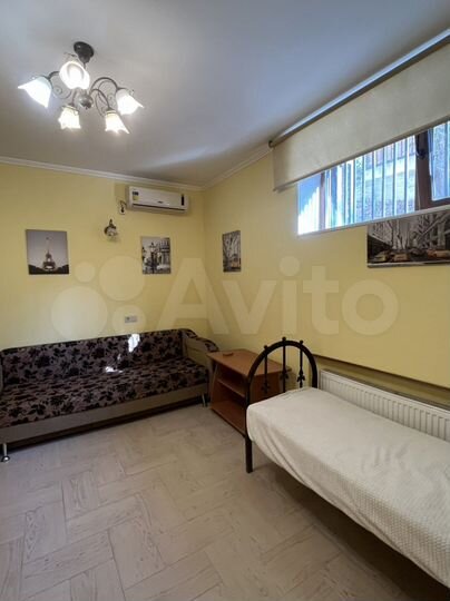 2-к. квартира, 38 м², 1/3 эт.