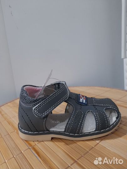 Сандалии детские для мальчика 20,21 размер